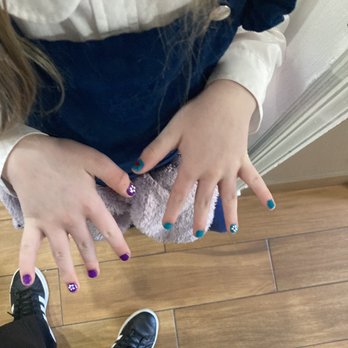Pen Nails & Spa - Young Manicure - Nail Salons Near Me - Washington, DC, District of Columbia