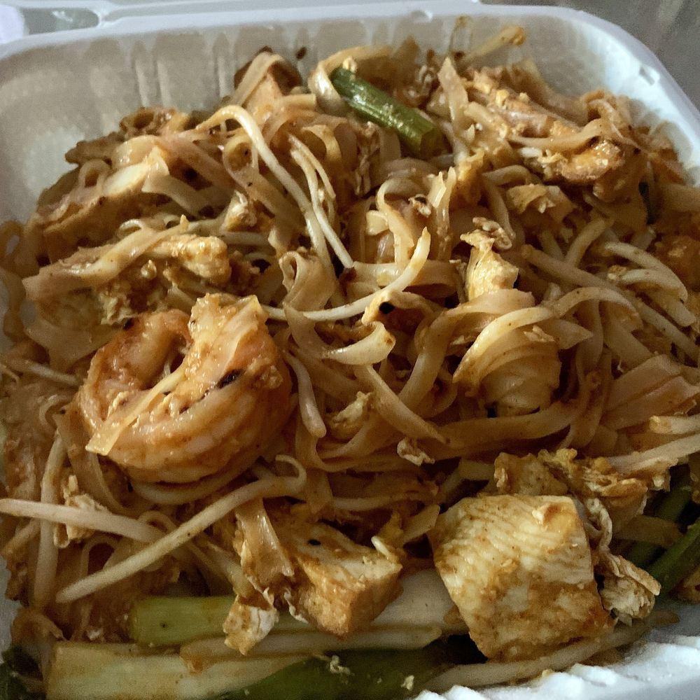 Le Pho - Pad Thai. Very hot! - Vietnamese Near Me - Berkeley, California