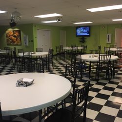 Higher Ground Hotel - Breakfast area