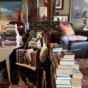 Detroit Vintage - Enjoying some books, coffee and treats - Coffee & Tea Near Me - Detroit, Michigan