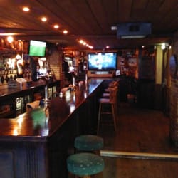 Dolphin Inn - Classic British pub.