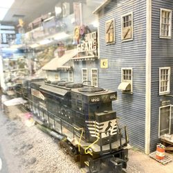 Dynamic Hobbies - O gauge Norfolk & Southern.