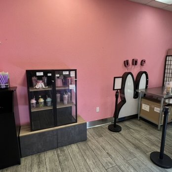 Ume Tea - Inside - Bubble Tea Near Me - Milpitas, California Ume Tea - Inside - Bubble Tea Near Me - Milpitas, California