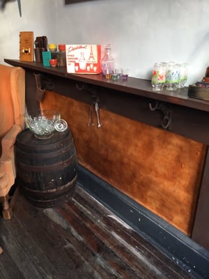 Duke's Liquor Box by null