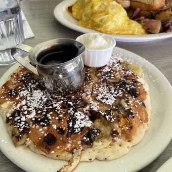 Millie's Cafe - Pasadena - Monkey banana pancake - Breakfast & Brunch Near Me - Pasadena, California Millie's Cafe - Pasadena - Monkey banana pancake - Breakfast & Brunch Near Me - Pasadena, California