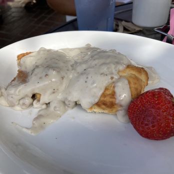 Mari's Kitchen - Biscuits and gravy - Breakfast & Brunch Near Me - Florence, Oregon