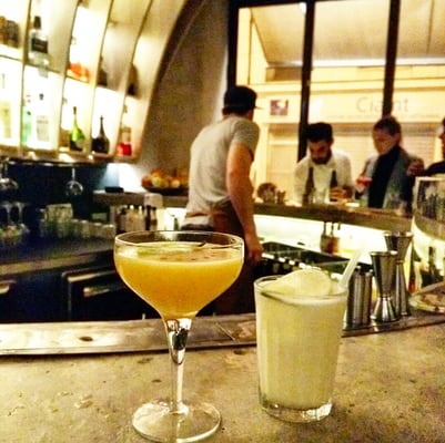 Gravity Bar by null