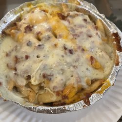 Johnnys B Pizza - Cheesy bacon fries