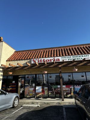 Vittoria Pizza by null