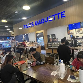 H Mart - Chicago - Seoul Food Court- Paris Baguette - International Grocery Near Me - Chicago, Illinois