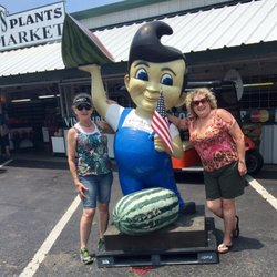 Having fun at Graham's in Edgewood, Texas