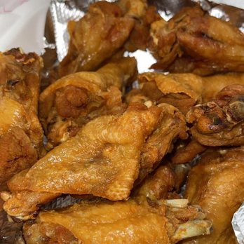 JoRoBee's - a tray of fried chicken wings - Caterers Near Me - Deerfield Beach, Florida JoRoBee's - a tray of fried chicken wings - Caterers Near Me - Deerfield Beach, Florida