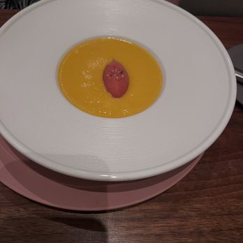 Citrin - Tomato Soup
Heirloom Tomato, Pistachio, Strawberry Sorbet - Cocktail Bars Near Me - Santa Monica, California Citrin - Tomato Soup
Heirloom Tomato, Pistachio, Strawberry Sorbet - Cocktail Bars Near Me - Santa Monica, California