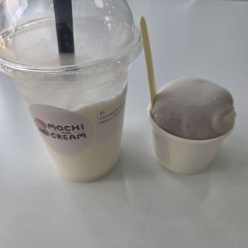 Mochiandcreamnyc - Mochi slush and Gelato with mochi wrap - Desserts Near Me - Queens, New York