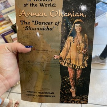 Abril Books - Bookstores Near Me - Glendale, California