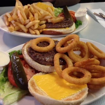 Star Diner - Cheeseburger Deluxe - Diners Near Me - White Plains, New York Star Diner - Cheeseburger Deluxe - Diners Near Me - White Plains, New York