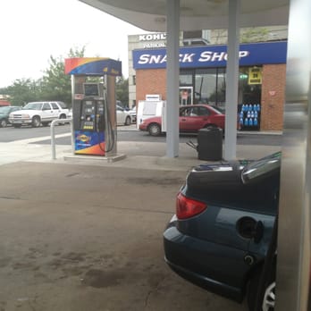 Herndon Sunoco - Small inside - Convenience Stores Near Me - Herndon, Virginia