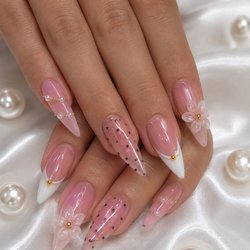 Charming Nail Lounge