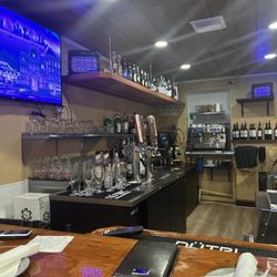 Harbor Bistro & Lounge