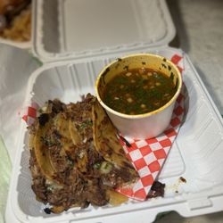 Mio Streetfood - Birria tacos