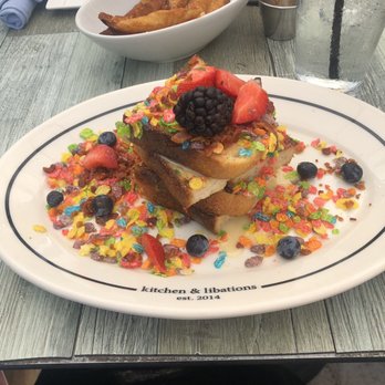 Bosscat Kitchen & Libations - Fruity pebbles French Toast - New American Near Me - Houston, Texas Bosscat Kitchen & Libations - Fruity pebbles French Toast - New American Near Me - Houston, Texas