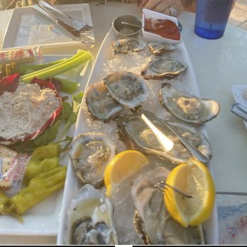 Frigate's Waterfront Bar and Grill - Fish dip & oysters - Seafood Near Me - Melbourne, Florida