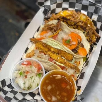 Vaz & Mac Tex-Mex - Chicken Tinga, Carnitas and Birria - Food Trucks Near Me - Malden, Massachusetts Vaz & Mac Tex-Mex - Chicken Tinga, Carnitas and Birria - Food Trucks Near Me - Malden, Massachusetts
