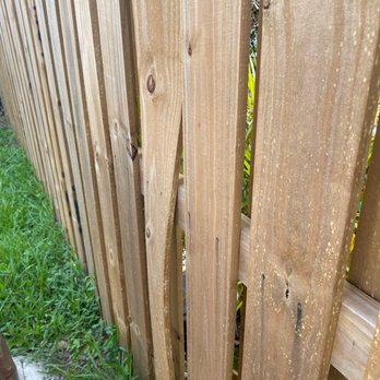 Zofe Fence - Bent planks after 7 months - Fences & Gates Near Me - Pompano Beach, Florida