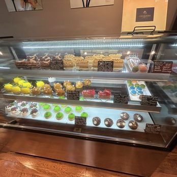 Edelweiss Highlands Pastry Boutique - Bakeries Near Me - Highlands, North Carolina Edelweiss Highlands Pastry Boutique - Bakeries Near Me - Highlands, North Carolina