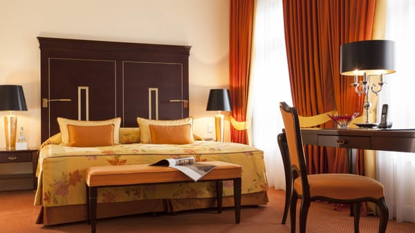 Relais & Châteaux Hotel Bülow Palais by null
