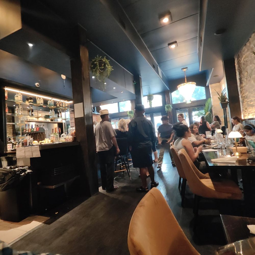 The Dime - Bar area - American Near Me - Round Rock, Texas