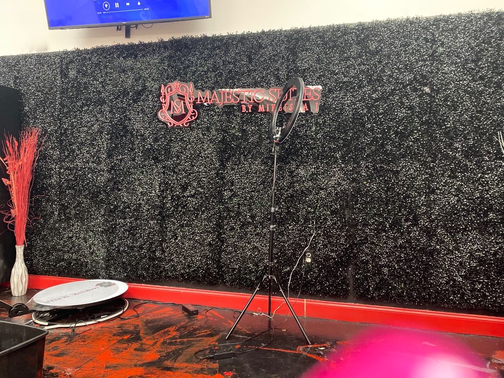 MAJESTIC SUITES 3630 MacArthur Blvd, New Orleans, Louisiana Hair