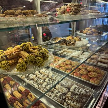 Cannoli King - Assorted pastries - Desserts Near Me - New York, New York Cannoli King - Assorted pastries - Desserts Near Me - New York, New York