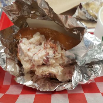 James Hook & Co - Lobster roll - Seafood Near Me - Boston, Massachusetts