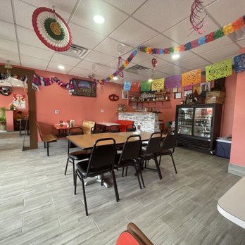 Pueblo Viejo - interior of dining area - Mexican Near Me - Mount Prospect, Illinois Pueblo Viejo - interior of dining area - Mexican Near Me - Mount Prospect, Illinois