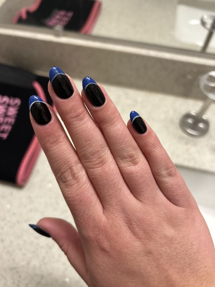 5th Avenue Nails Logo