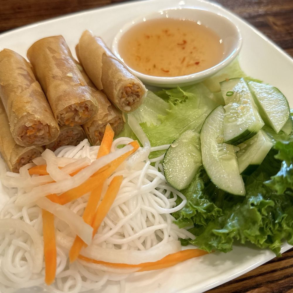 Ribs & Broth - Spring Roll Appetizer - Vietnamese Near Me - Waipahu, Hawaii Ribs & Broth - Spring Roll Appetizer - Vietnamese Near Me - Waipahu, Hawaii