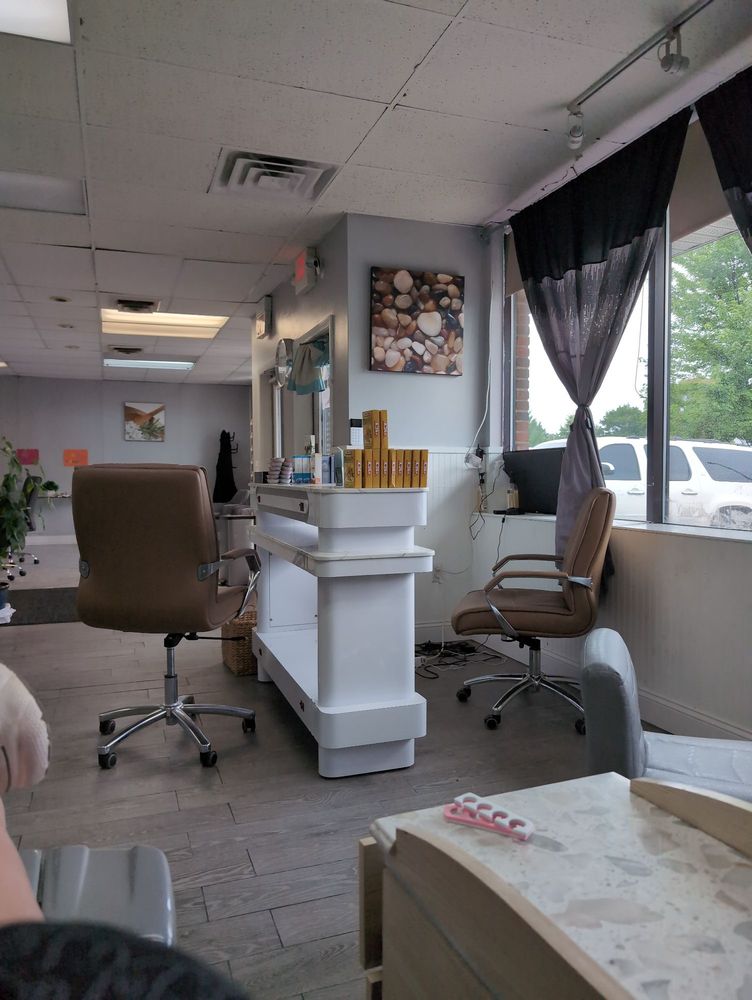 QT NAILS Updated August 2024 70 Photos & 24 Reviews 506 W 14th St