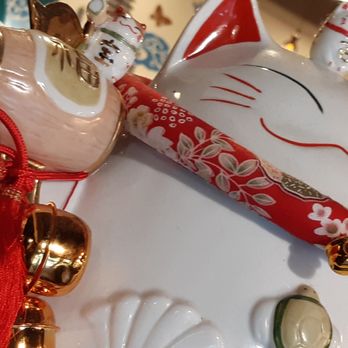 Xiang Yuan Qiao - Decor - Asian Fusion Near Me - Coquitlam, British Columbia