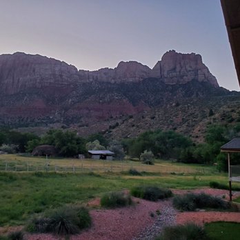 Driftwood Lodge - Hotels Near Me - Springdale, Utah Driftwood Lodge - Hotels Near Me - Springdale, Utah
