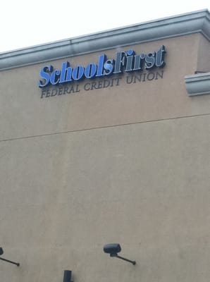 SCHOOLSFIRST FEDERAL CREDIT UNION - Updated December 2024 - 13 Photos ...