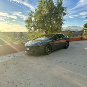 Loyalty Auto Group - 2027 Toyata Prius XLE - Car Dealers Near Me - Glendale, California Loyalty Auto Group - 2027 Toyata Prius XLE - Car Dealers Near Me - Glendale, California