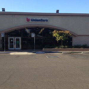Union Bank Banks Credit Unions 565 E Shaw Ave Fresno Ca