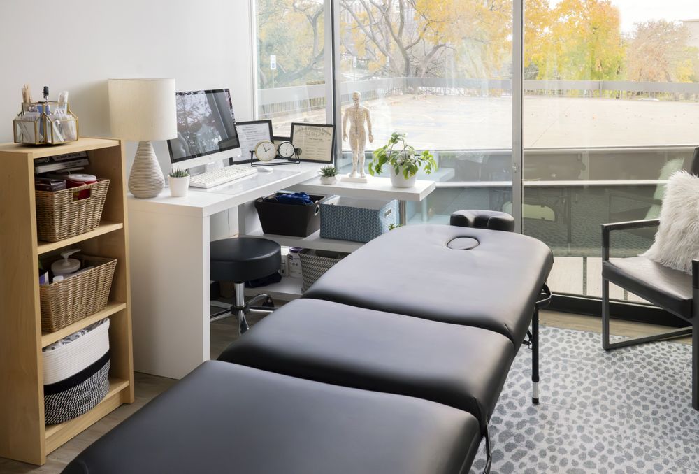 I Am Total Wellness Studios Logo