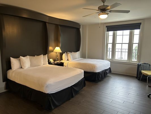 The White House Hotel by null