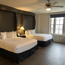 The White House Hotel Biloxi - Room