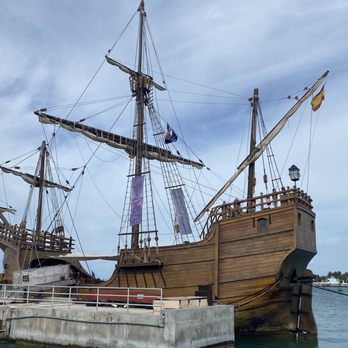 Mallory Square - Landmarks & Historical Buildings Near Me - Key West, Florida Mallory Square - Landmarks & Historical Buildings Near Me - Key West, Florida