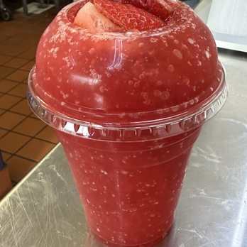 Amas Munchies - strawberry Raspado - Ice Cream & Frozen Yogurt Near Me - Pomona, California