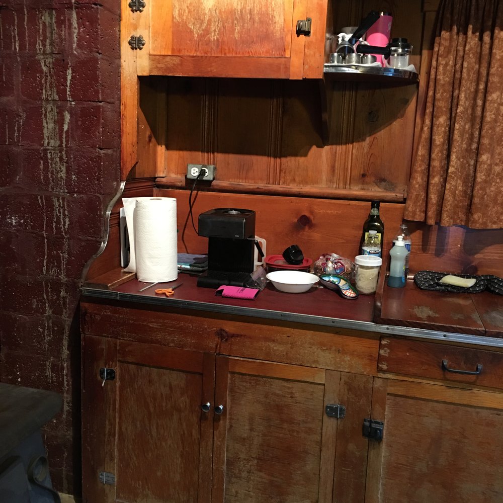 Paulina Lake Lodge - Notice the wall is really dirty and the cupboards are dirty and worn. - Resorts Near Me - La Pine, Oregon