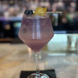 The Scenic Lounge - The Royal Empress